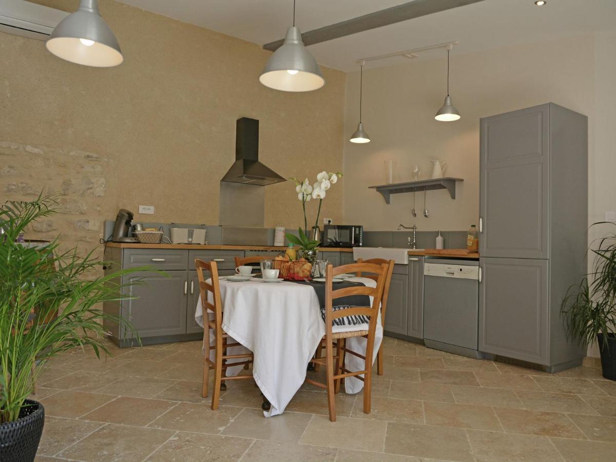 Superb Holiday Flat With Private Pool Carpentras Exterior photo